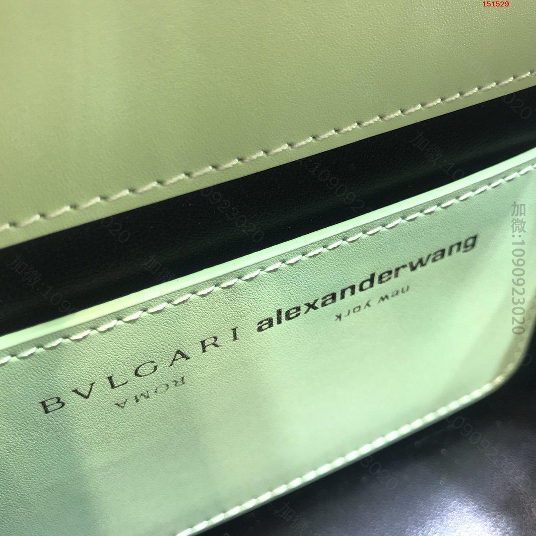 高仿宝格丽女包,宝格丽女包,高仿宝格丽,BVLGARI