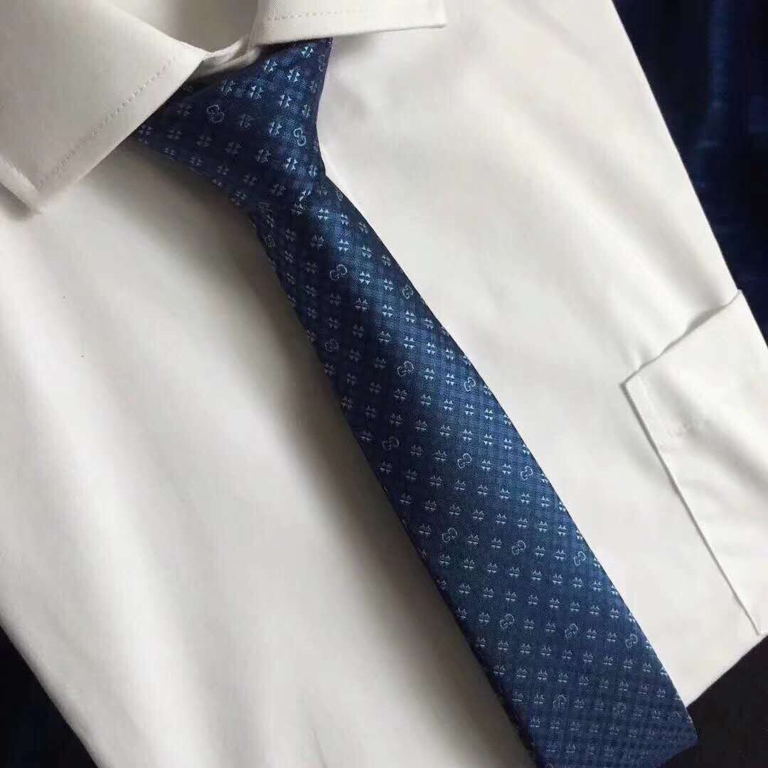 古琦领带