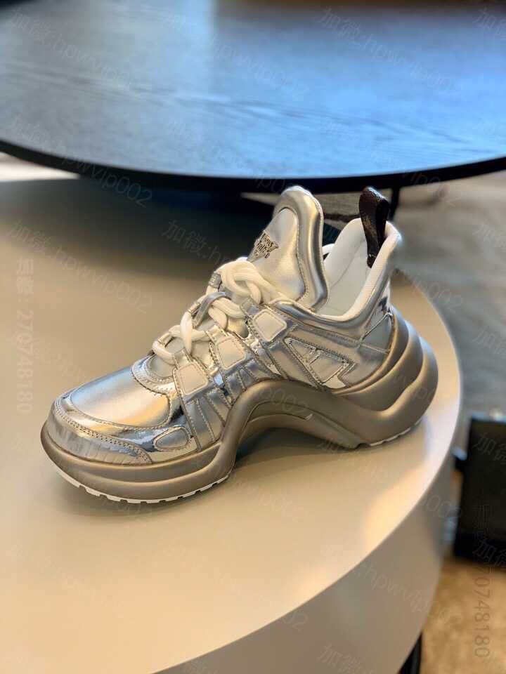 路易威登女款运动鞋