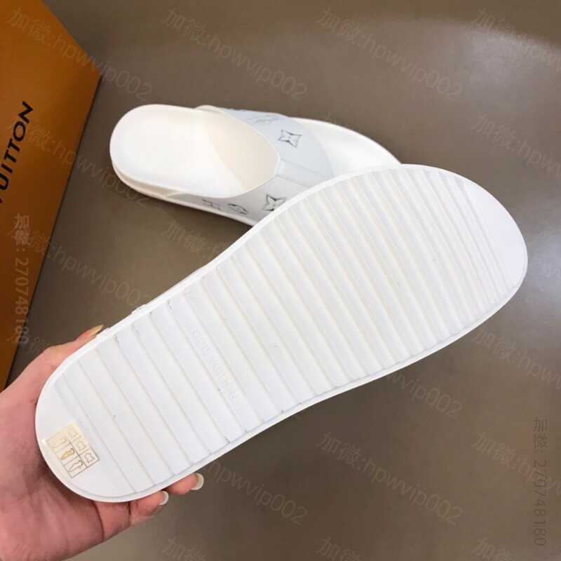 路易威登拖鞋