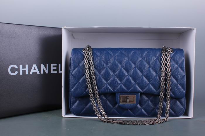 Chanel Reissue 2.55 香奈儿复刻翻盖包 牛皮宝蓝银链